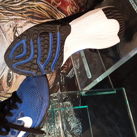 Shoes - Picture 3 of 5